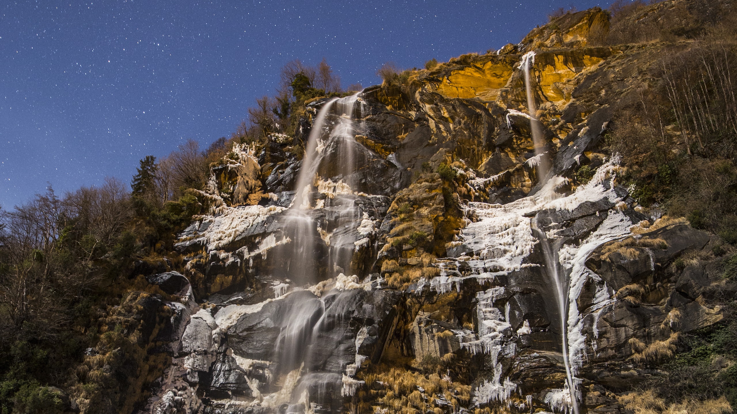 AR cascate inverno 2560x1440